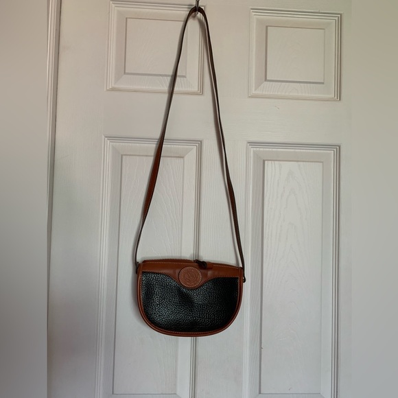 Coldwater Canyon Crossbody Handbag - Picture 2 of 4